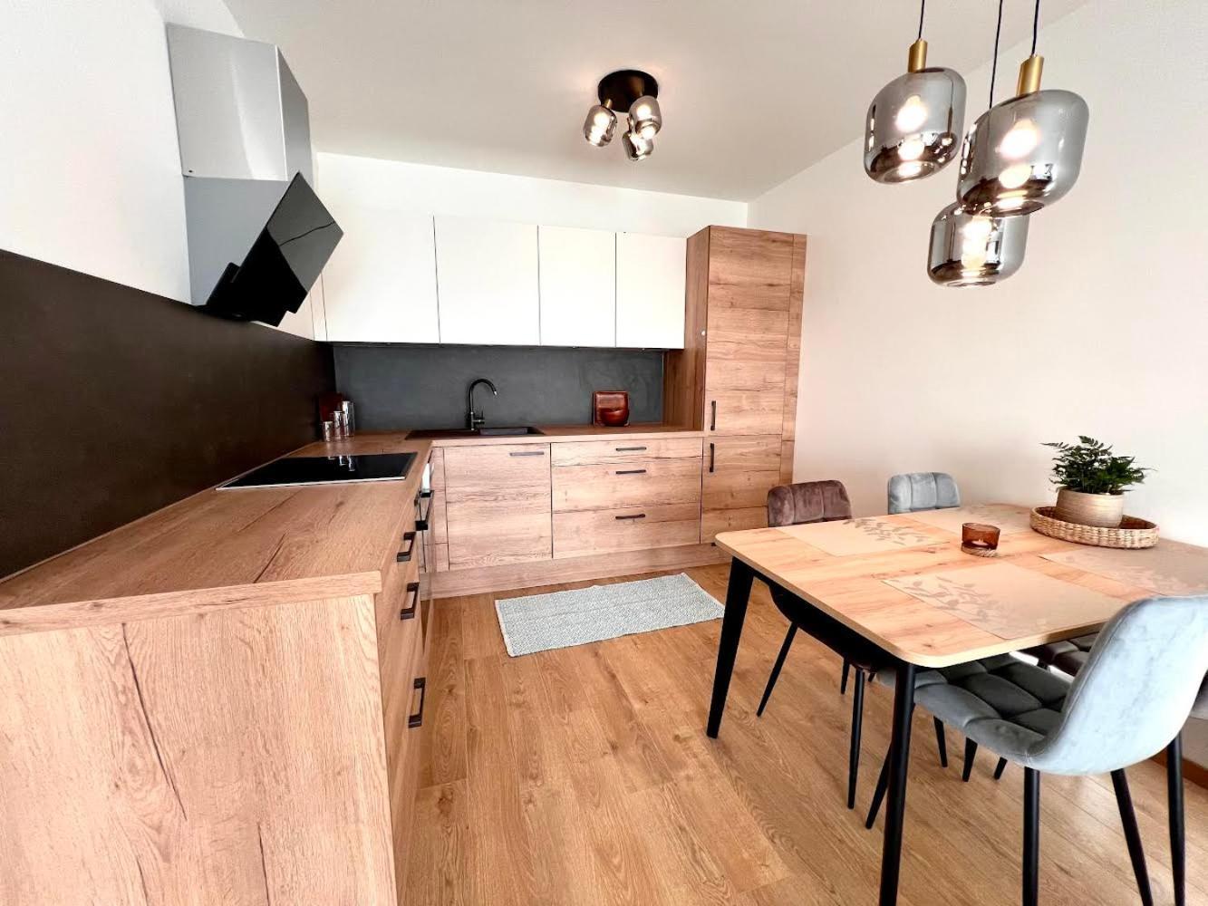 Ar Albelli House Apartment Кошице Екстериор снимка